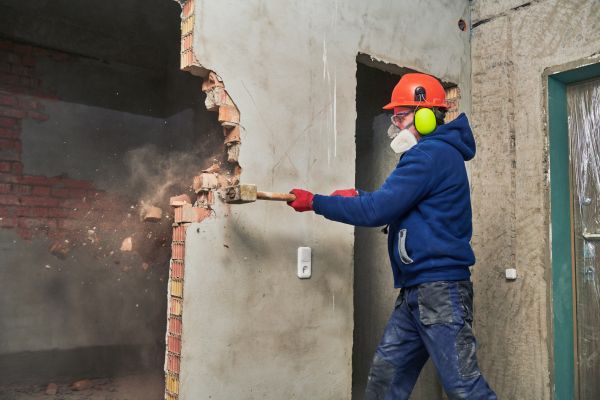 Concrete Wall Demolition in Columbus